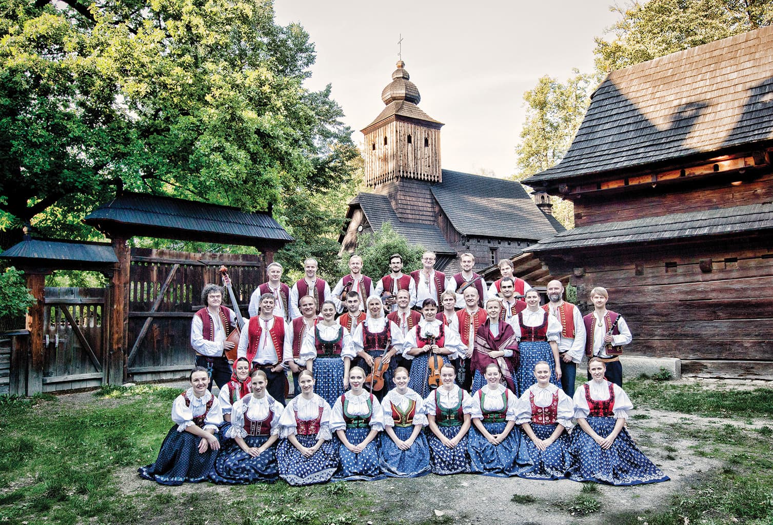 Soláň – cimbálová muzika & tanečníci